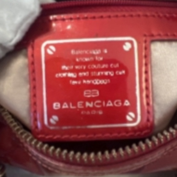 Balenciaga Papillon Handbag in Red Patent Leather - Picture 13 of 13
